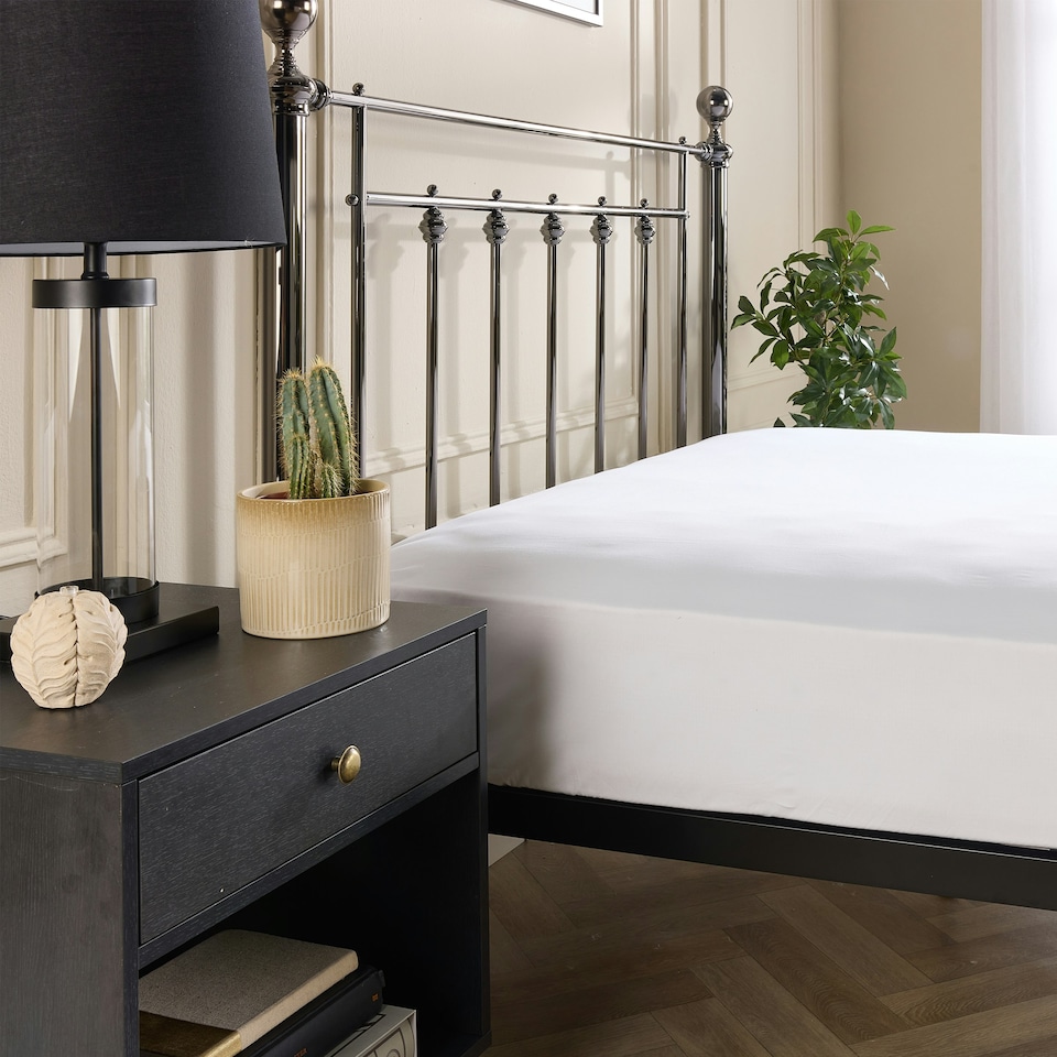 image 1 of Hotel Pure Luxury 5 Star White Fitted Sheet Super King