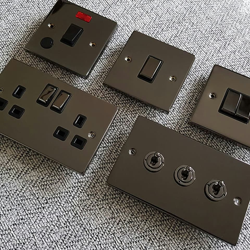image 1 of SE HOME Black Nickel 2 Gang 13A DP Ingot 2 USB Twin Double Switched Plug Socket Black | Nickel