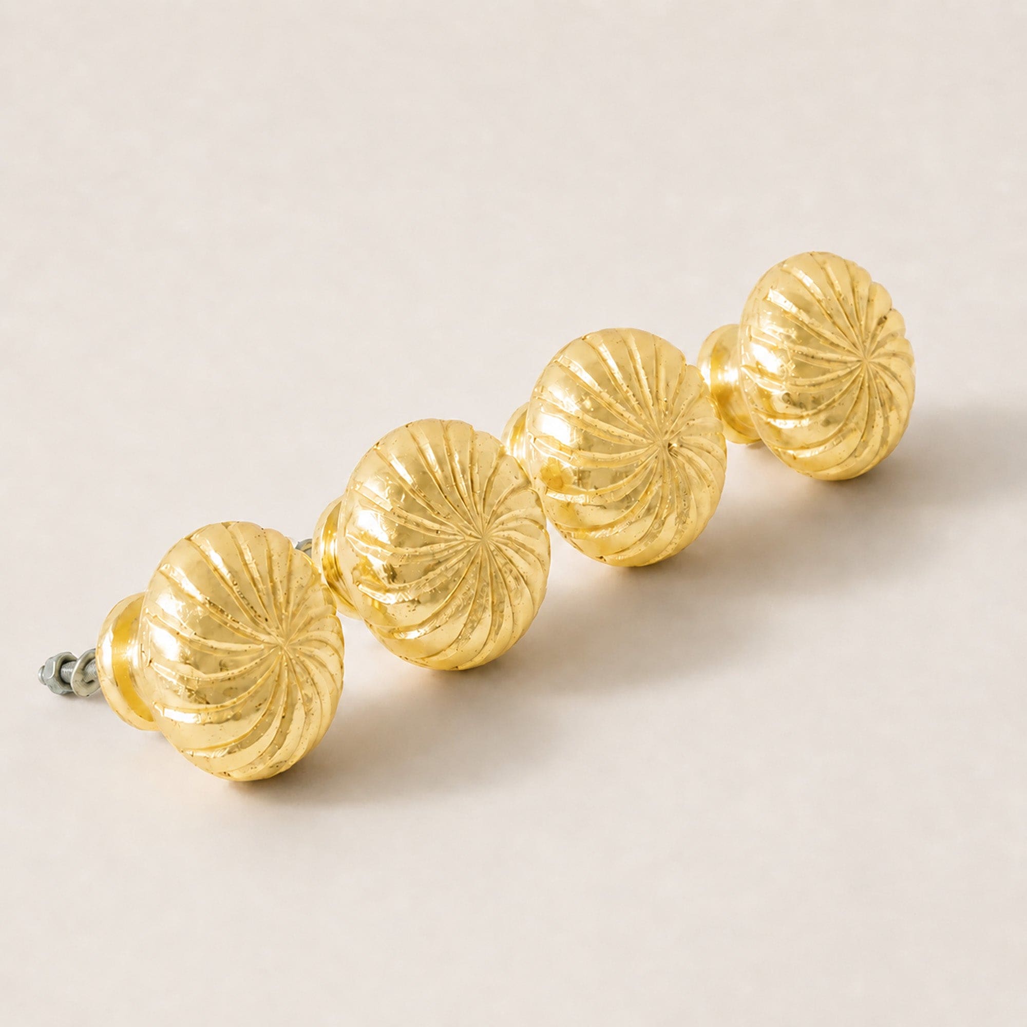 Melody Maison Set Of 4 Large Gold Vintage Swirl Drawer Knobs - 4cm