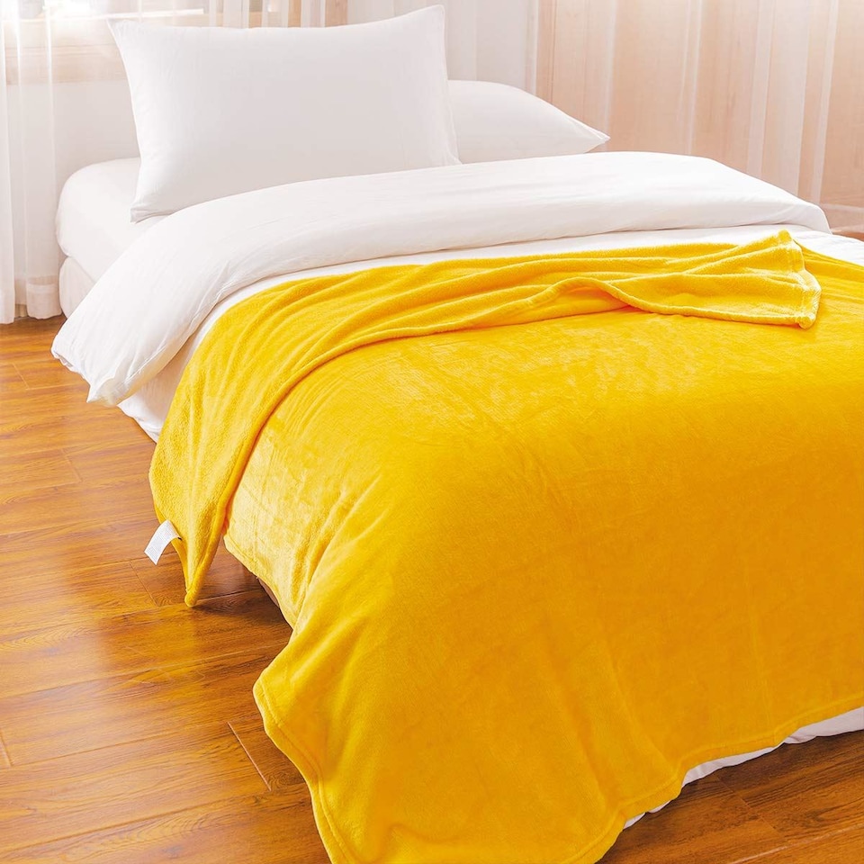 image 1 of Keplin Flannel Fleece Throw Blanket Soft Plush Microfibre Bedspread