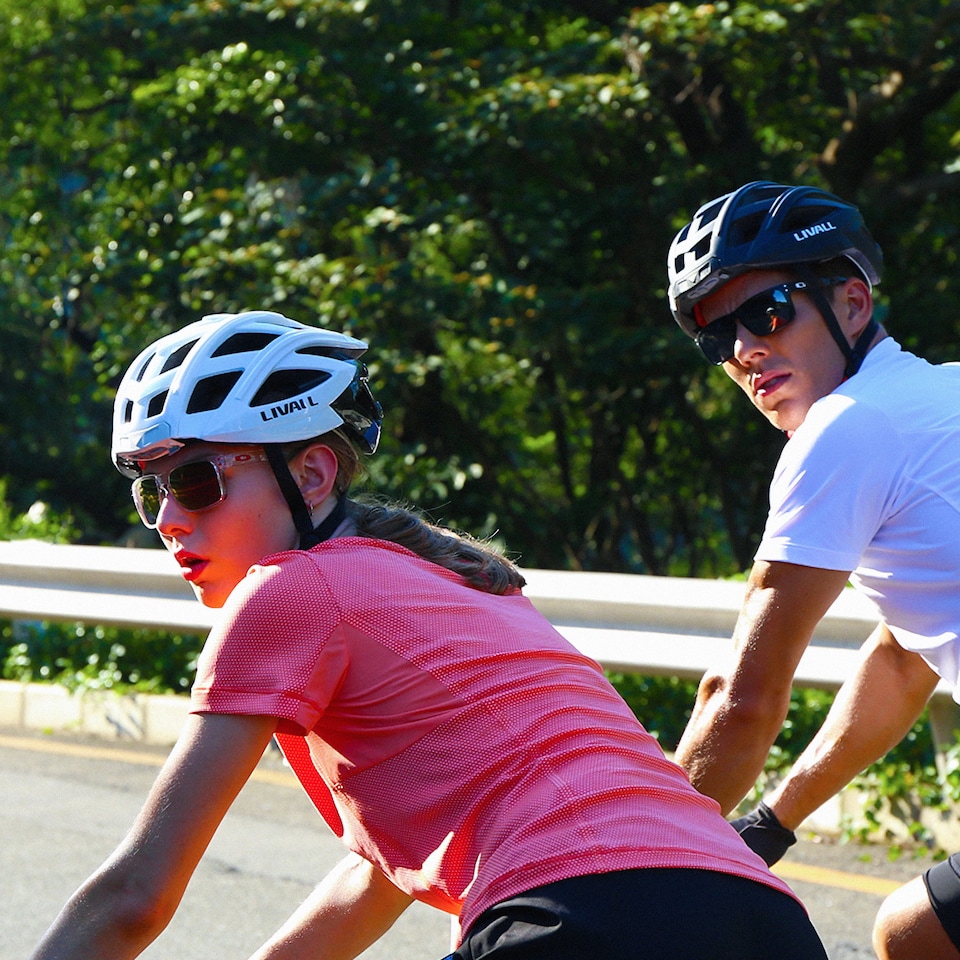 image 1 of BH60SE Smart Cycling Helmet - White - 55-61cm
