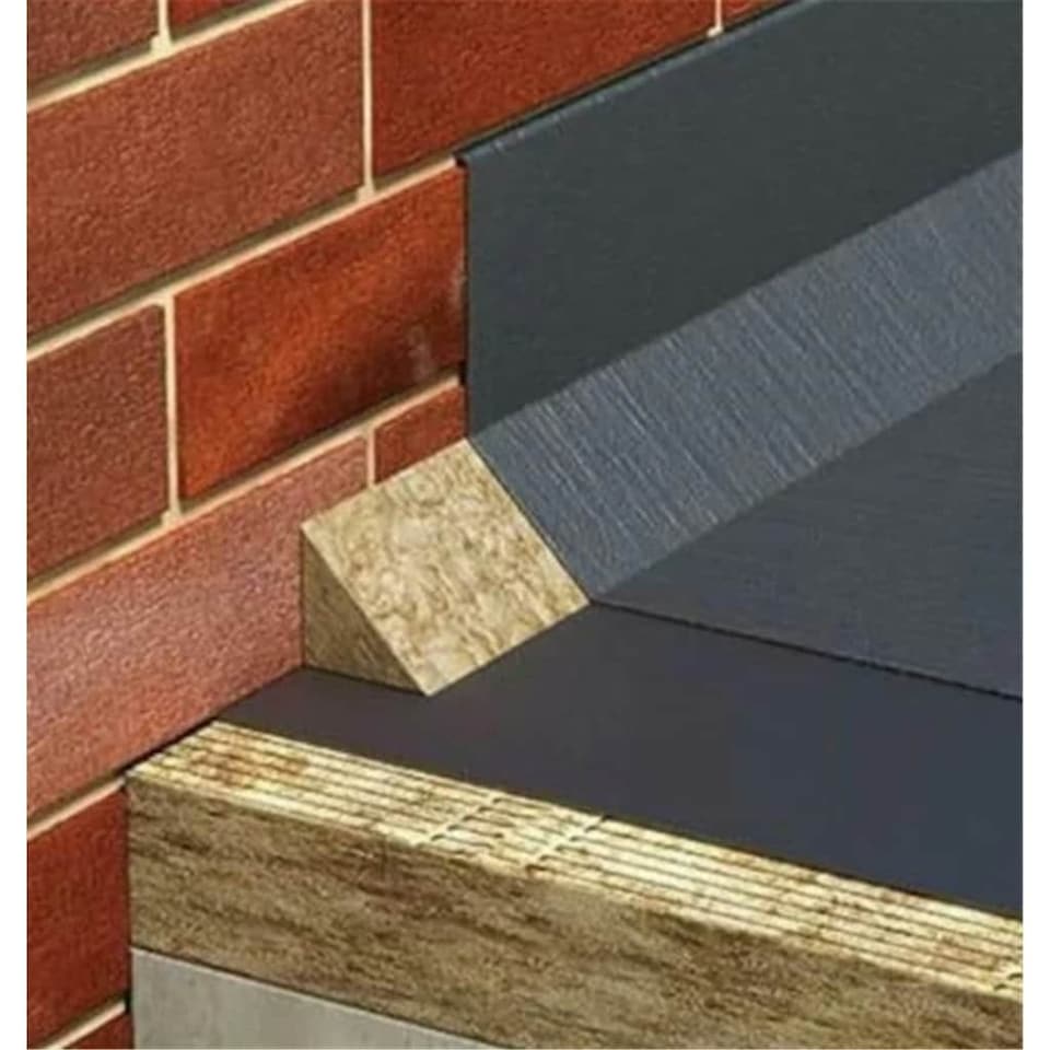 image 1 of PACK OF 10 (Total 10 Units) - 47mm x 50mm (2x2")(45mm x 45mm Finish) Tri Fillet Triangular Timber - 2.4m Length