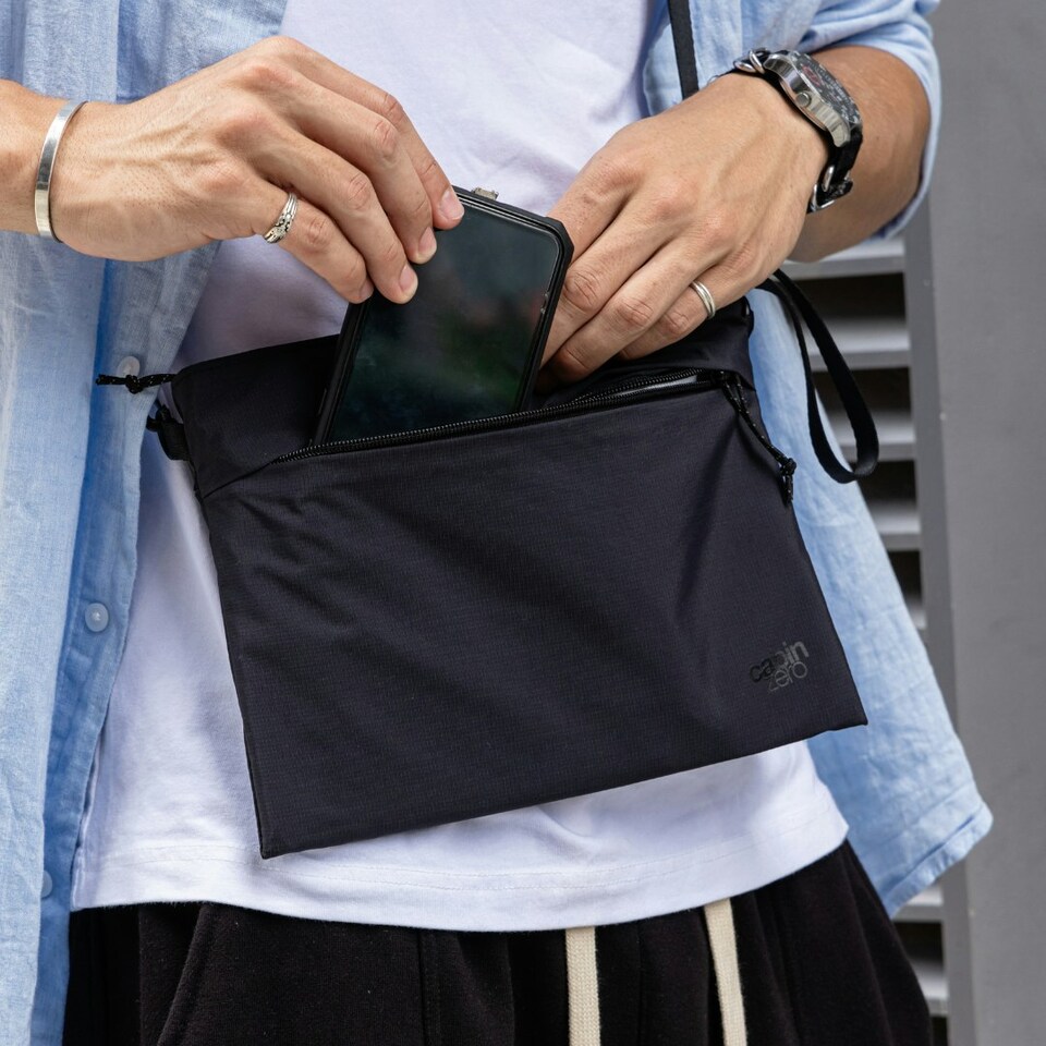 image 1 of Classic Sacoche - 2.5L - Absolute Black Black
