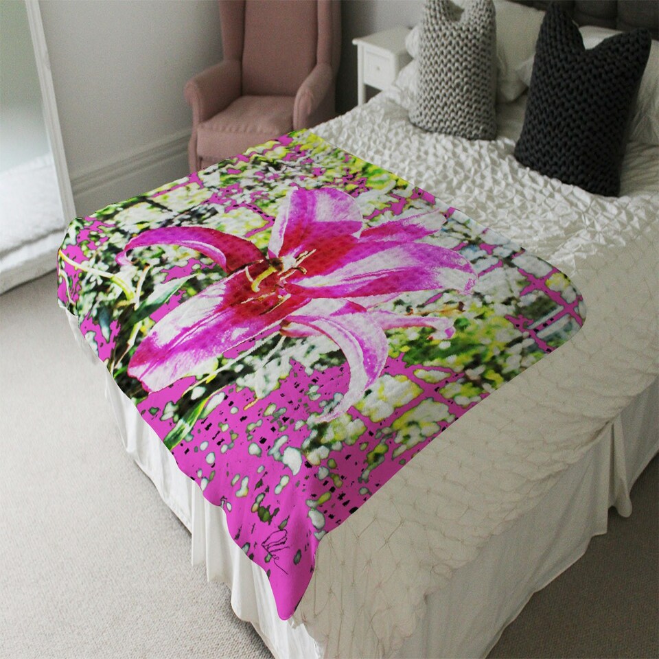 image 1 of Pink flower (Blanket)