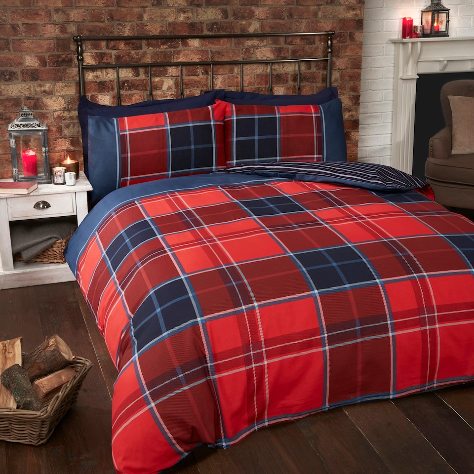 image 1 of Argyle Design Tartan Polyester Duvet Set With Pillowcase Red | King