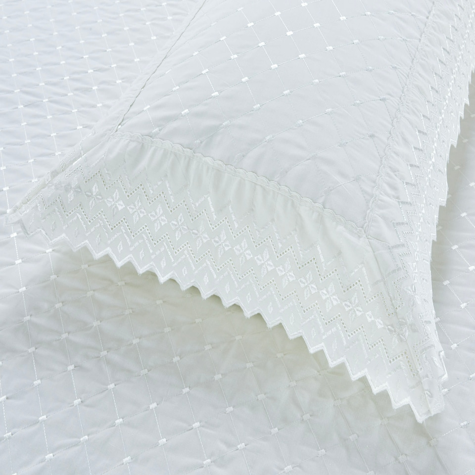 image 1 of Richmond Polycotton Luxury Duvet Cover Set With Pillowcase | White | King | 1