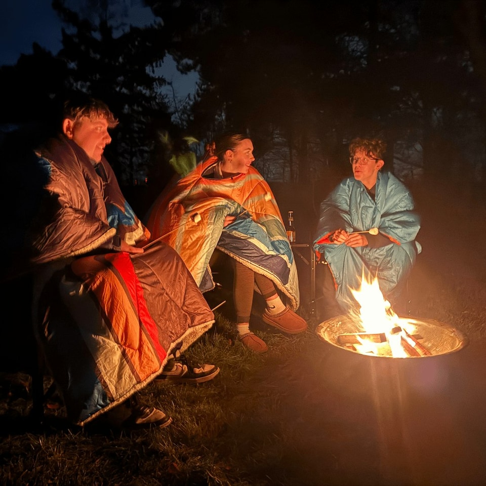 image 1 of Insulated Outdoor Reversible Blanko