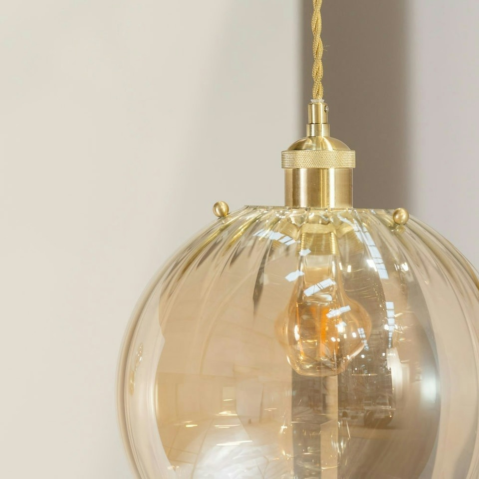 image 1 of ValueLights Chessy Ribbed Glass Globe Easy Fit Lamp Shade