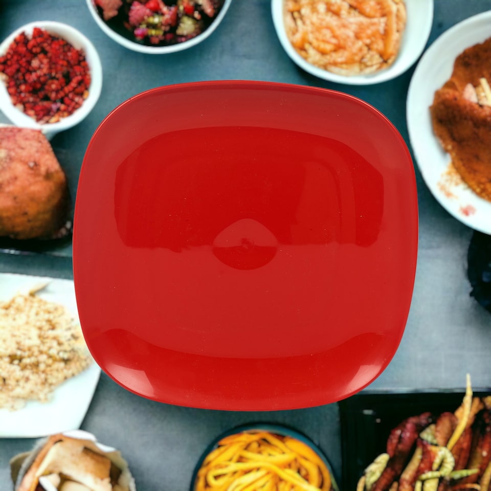 image 1 of 6x Plastic Dinner Plates | Red | 1