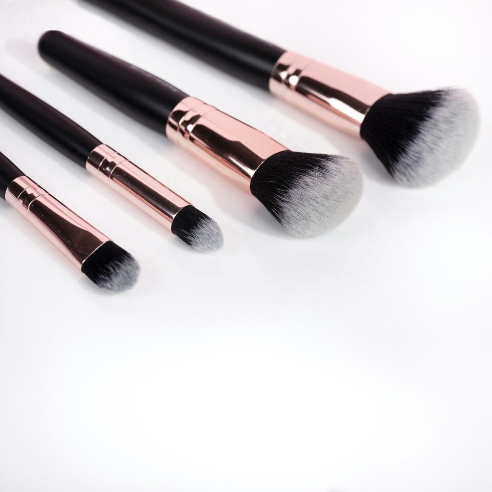 image 1 of Brushworks Travel Makeup Brush Set