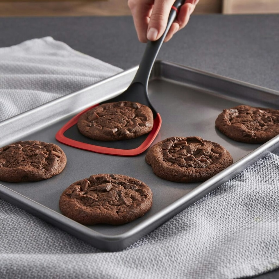 image 1 of Morphy Richards 13"x9" Oven Tray Set