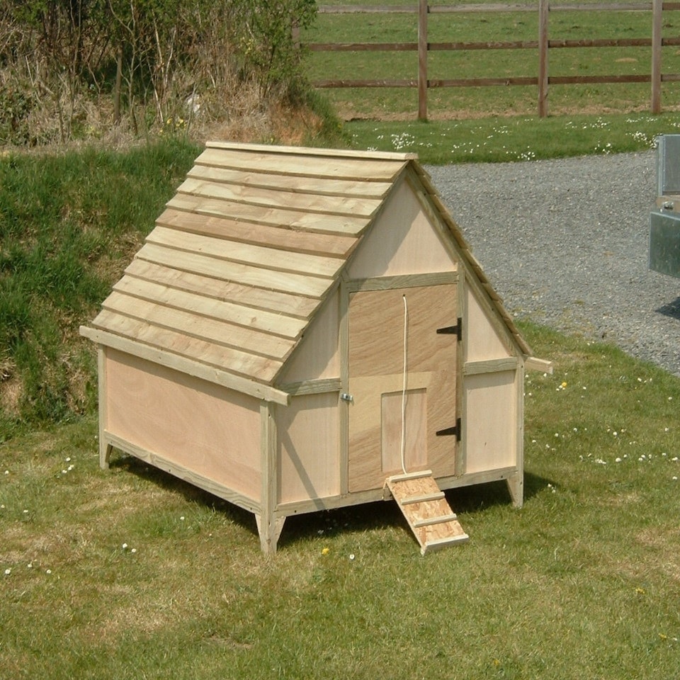image 1 of Extended Deluxe Duck House - L182.9 x W121.9 x H114.3 cm Brown | One Size