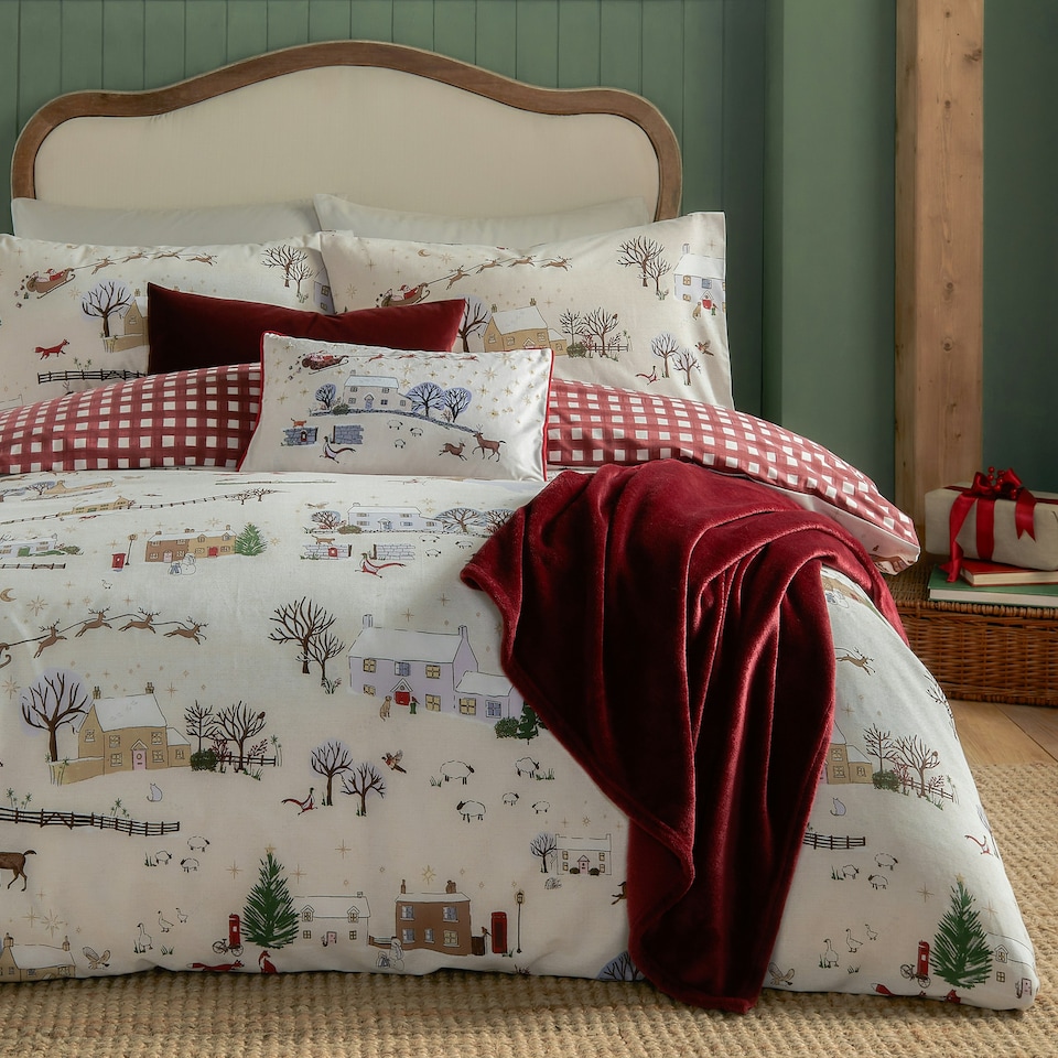 image 1 of furn. Cotswolds Christmas Printed Reversible King Size Duvet Set Cream | King