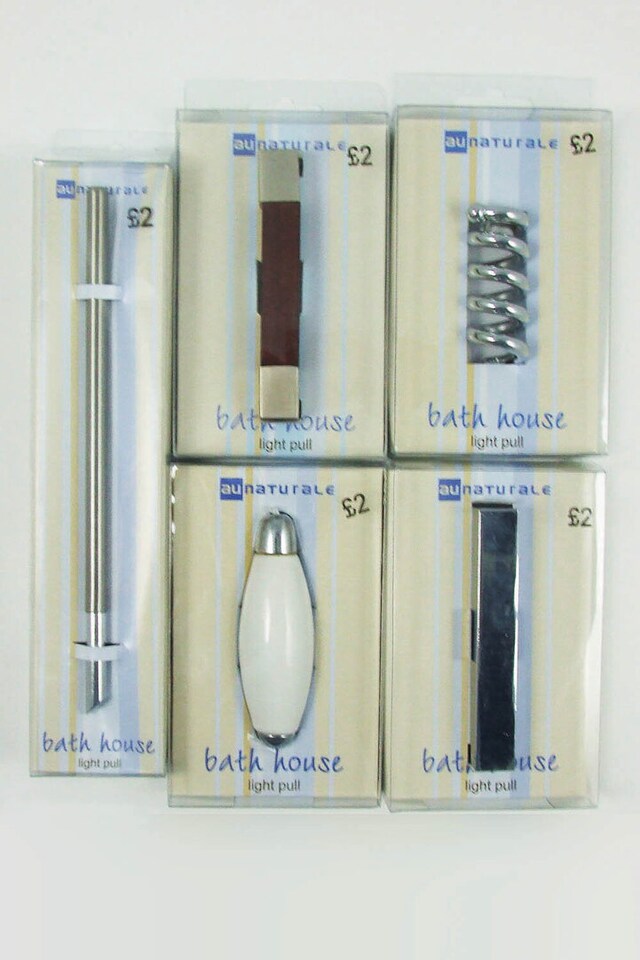 Light Pull with String in Assorted Design