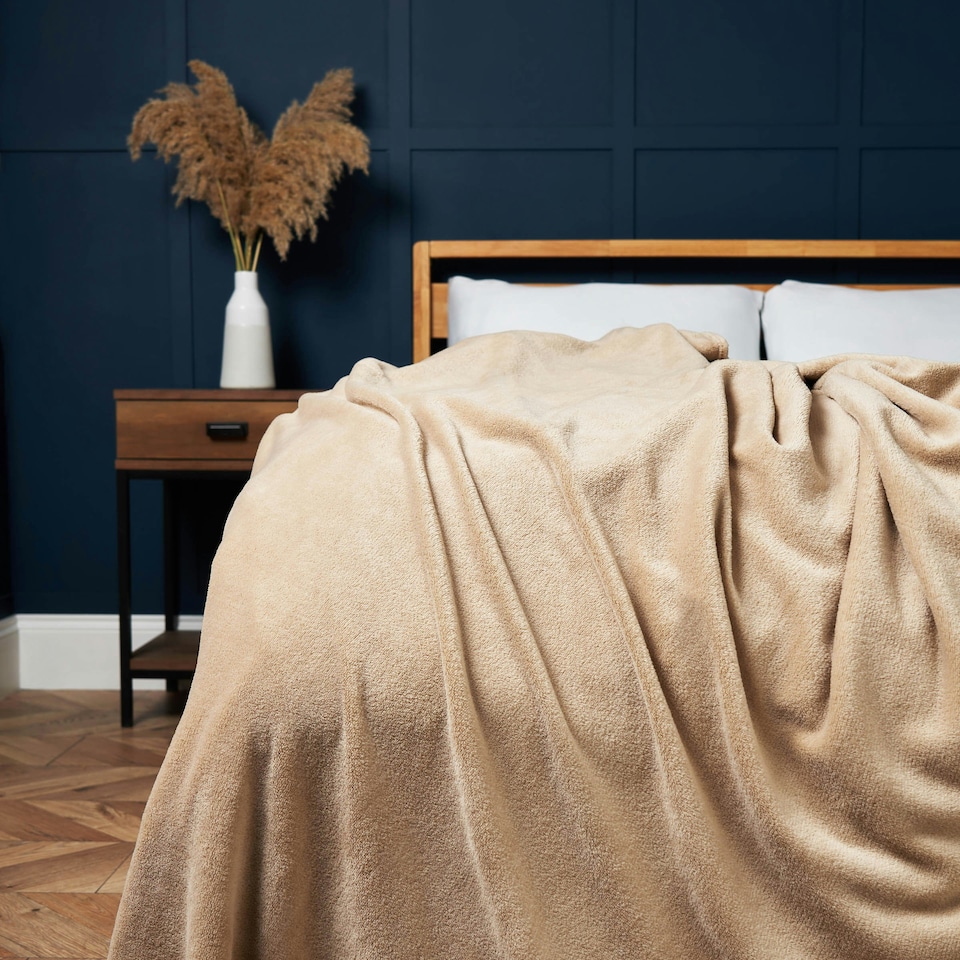 image 1 of BHS Jumbo Microfleece Throw | Cream | Latte | 1