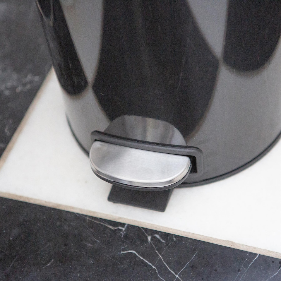 image 1 of Harbour Housewares Round Stainless Steel Pedal Bin - 5L - Black