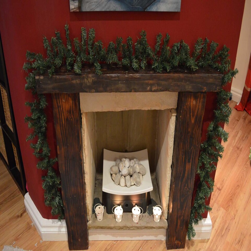 image 1 of Pack of 4 x 2.7m (9ft) x 20cm Canadian Pine Christmas Garland Plain Green