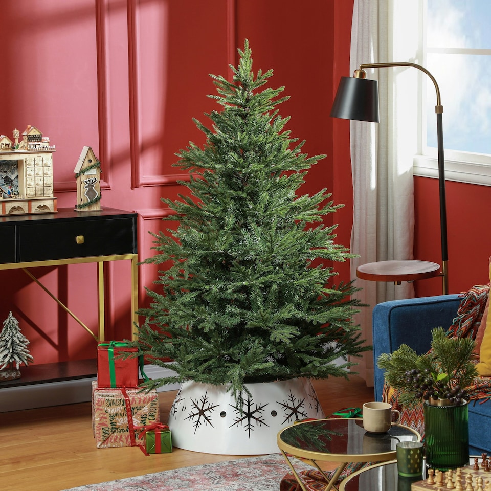 image 1 of HOMCOM 5 Foot Artificial Christmas Tree with Realistic Hinged Branches, Green