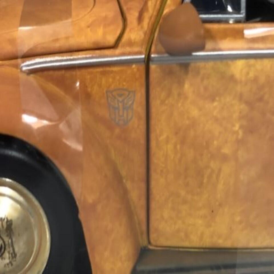 image 1 of Transformers Bumblebee VW Beetle with Charlie Figure 1:24 Scale Jada 30114