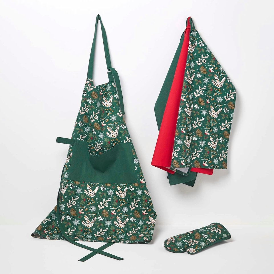 image 1 of Homescapes Festive Forest Green Set of 3 Christmas Tea Towels Green