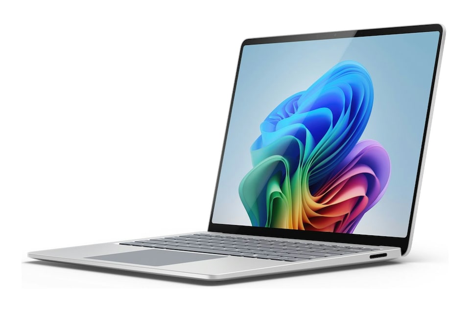 Microsoft Surface 7 Copilot+ PC Intel Core Ultra 5 13.8" Touchscreen 16GB RAM 256GB SSD Windows 11 Pro - Platinum - EP2-20933