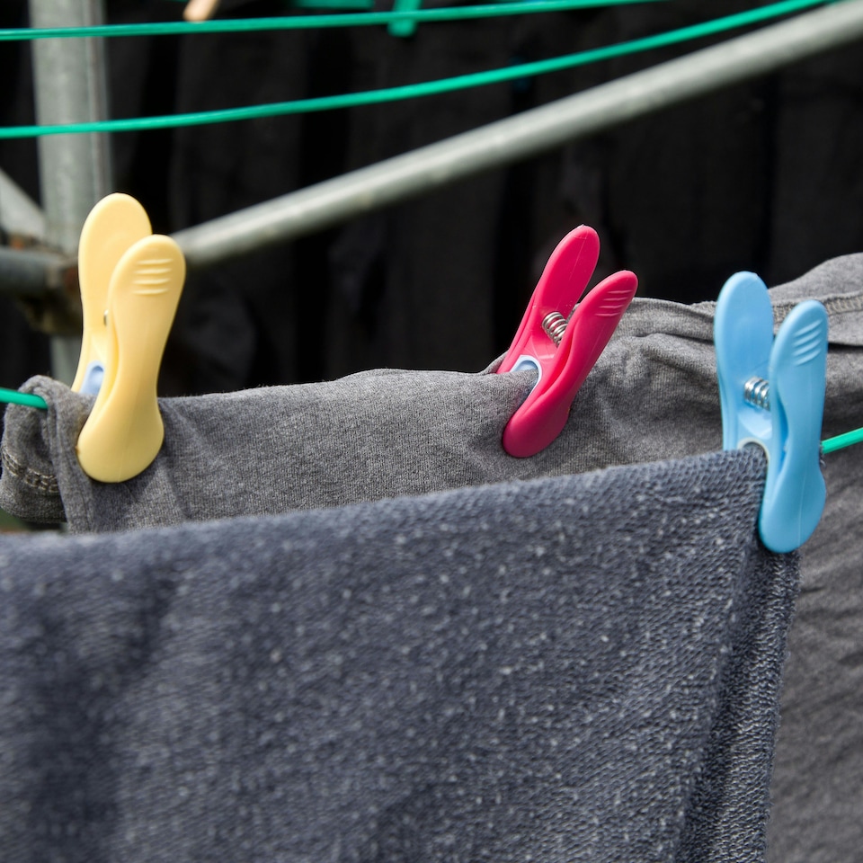 image 1 of 2 Packs of Caraselle Deluxe Soft Clip Clothes Pegs (20 Pegs)
