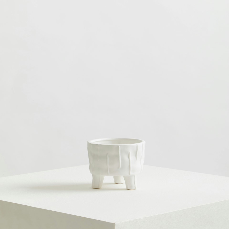 image 1 of Interiors by Premier Versatile White Small Planter, Lightweight Large Garden Flower Pot, Stylish Design Planter For Plants White