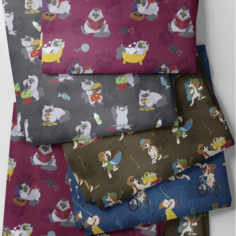 image 1 of Warm Quilted Fleece Pet Blanket for Winter with Cats & Dogs