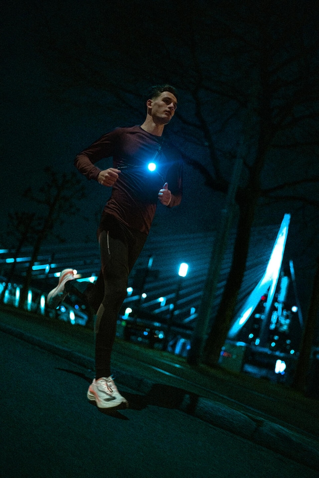 image 1 of Decathlon 900 Chest Running Light USB V2