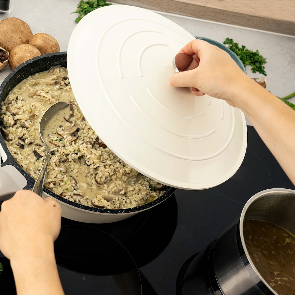 image 1 of Commichef All-In-One Pan, Cast Aluminium Pan with Lid, Cream, 32cm