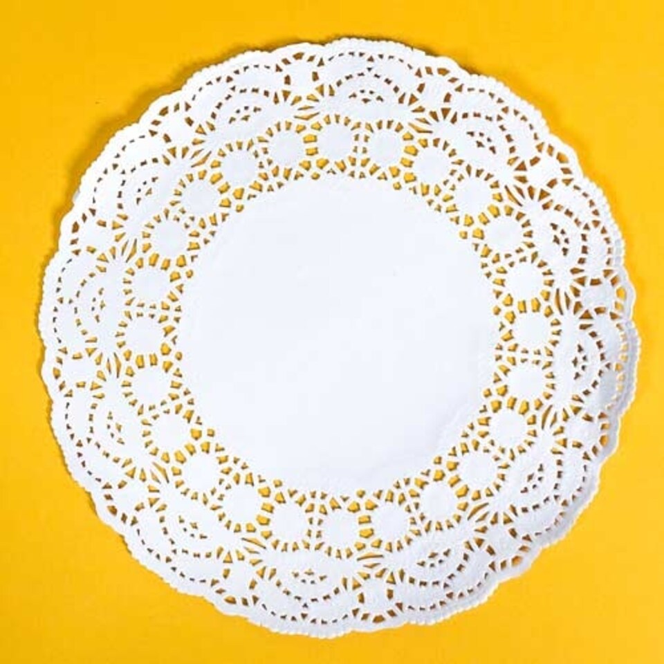 White Round Kraft Paper Doilies 24cm / 9.5 in - Pack of 250