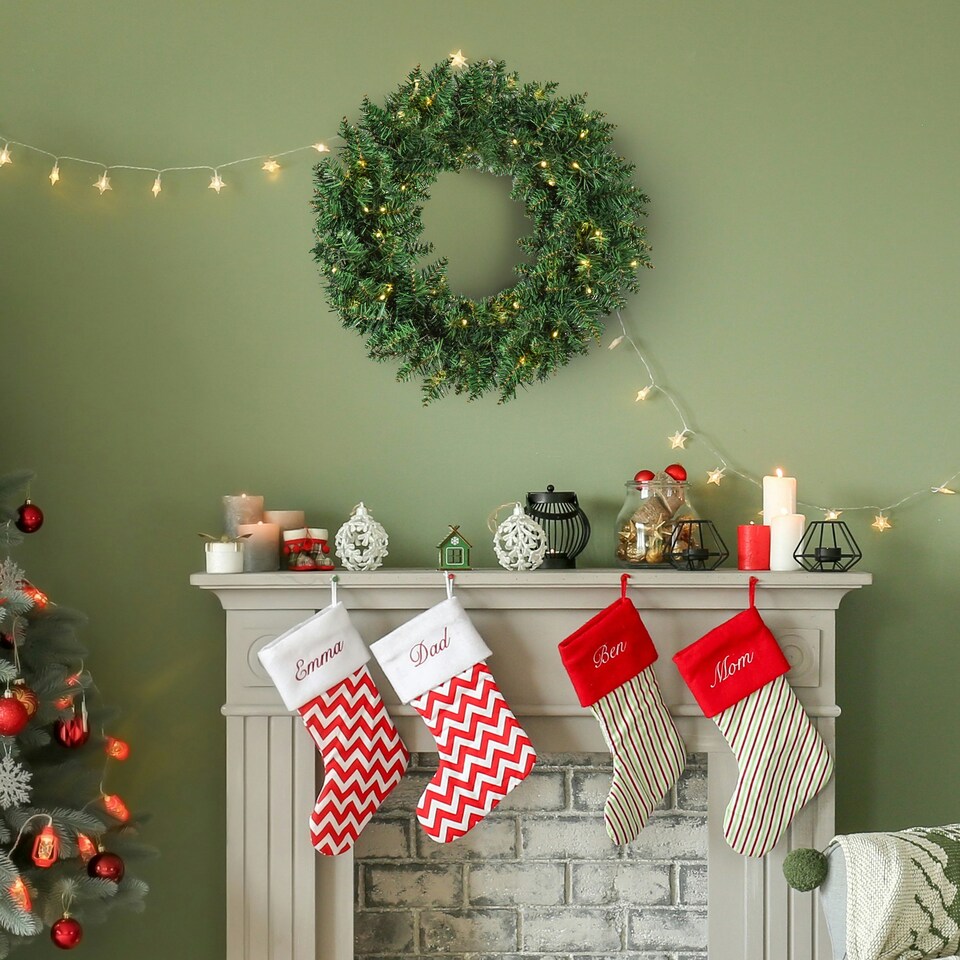 image 1 of HOMCOM Christmas Wreath 50 Warm White LED Lights Ideal Artificial Decor
