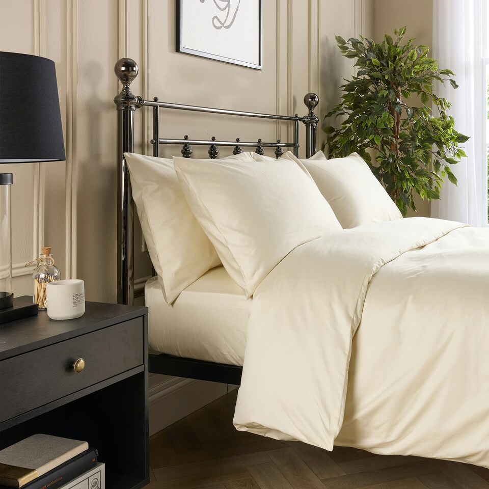 image 1 of Hotel Pure Luxury 5 Star Cream Duvet Cover Set - King