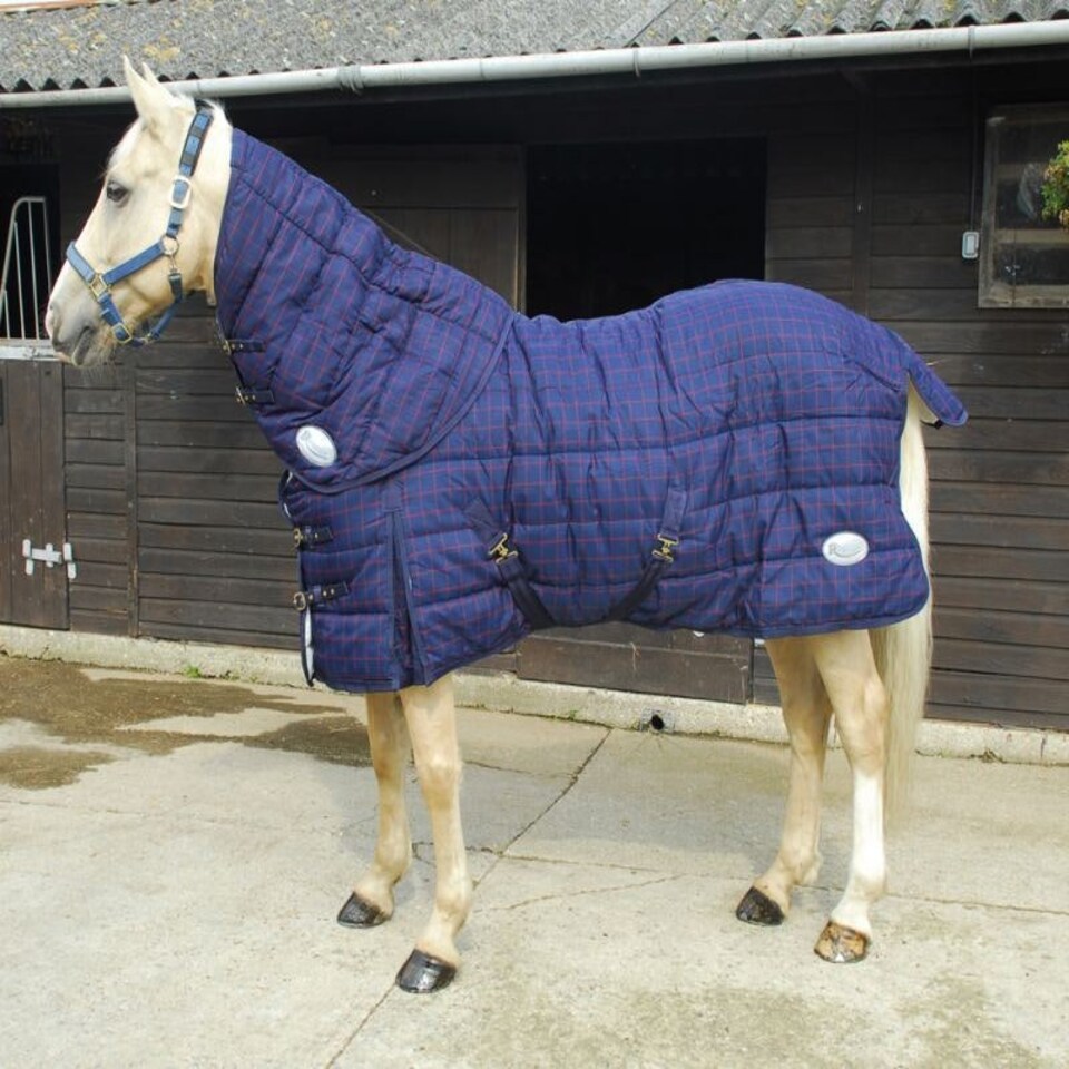 image 1 of Rhinegold Orlando Quilt Red | Size: 7ft 3
Colour: Navy/Red Check