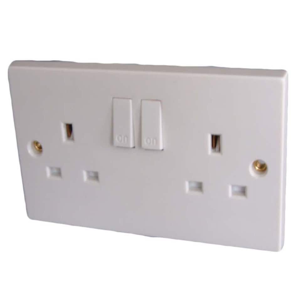 Dencon 13A Twin Switched Socket Outlet to BS1363 - White - One Size