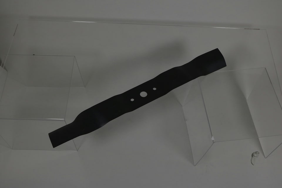 image 1 of SPARES2GO Metal Blade for Mac Allister MPRM53SP Lawnmower (51cm)