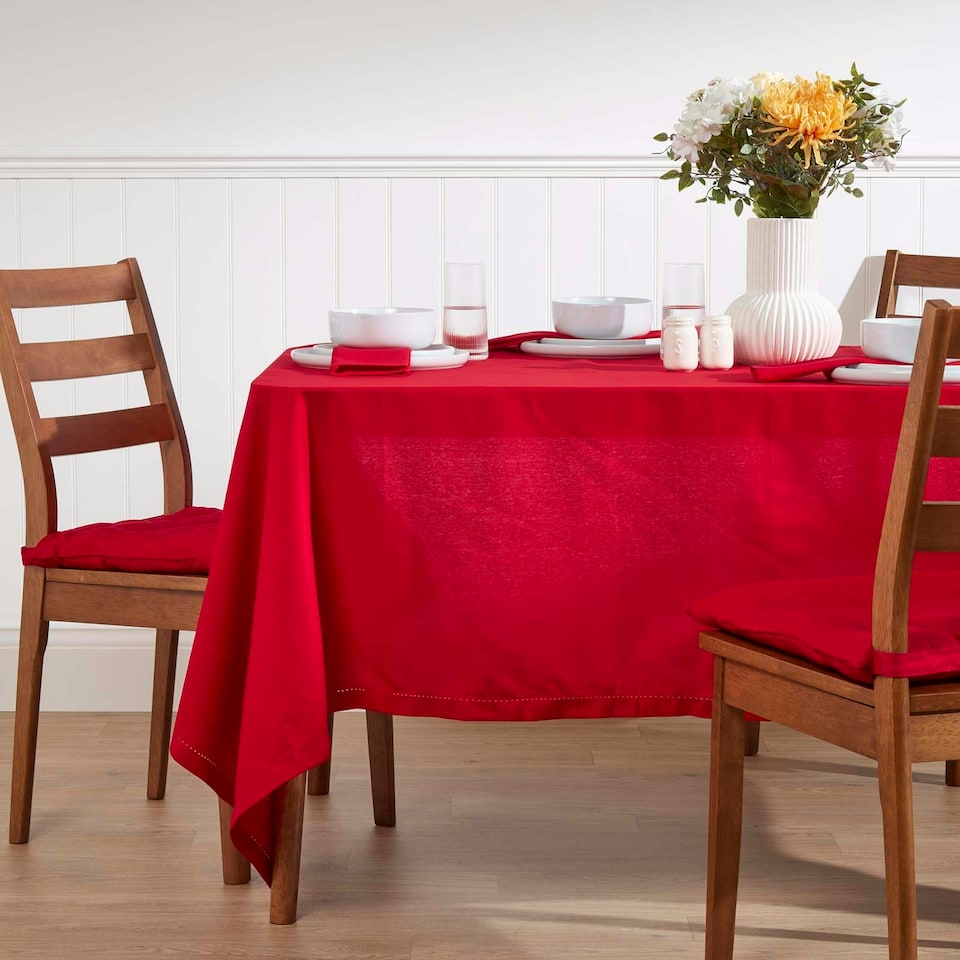 image 1 of Homescapes Red Tablecloth - 178 x 300 cm Red