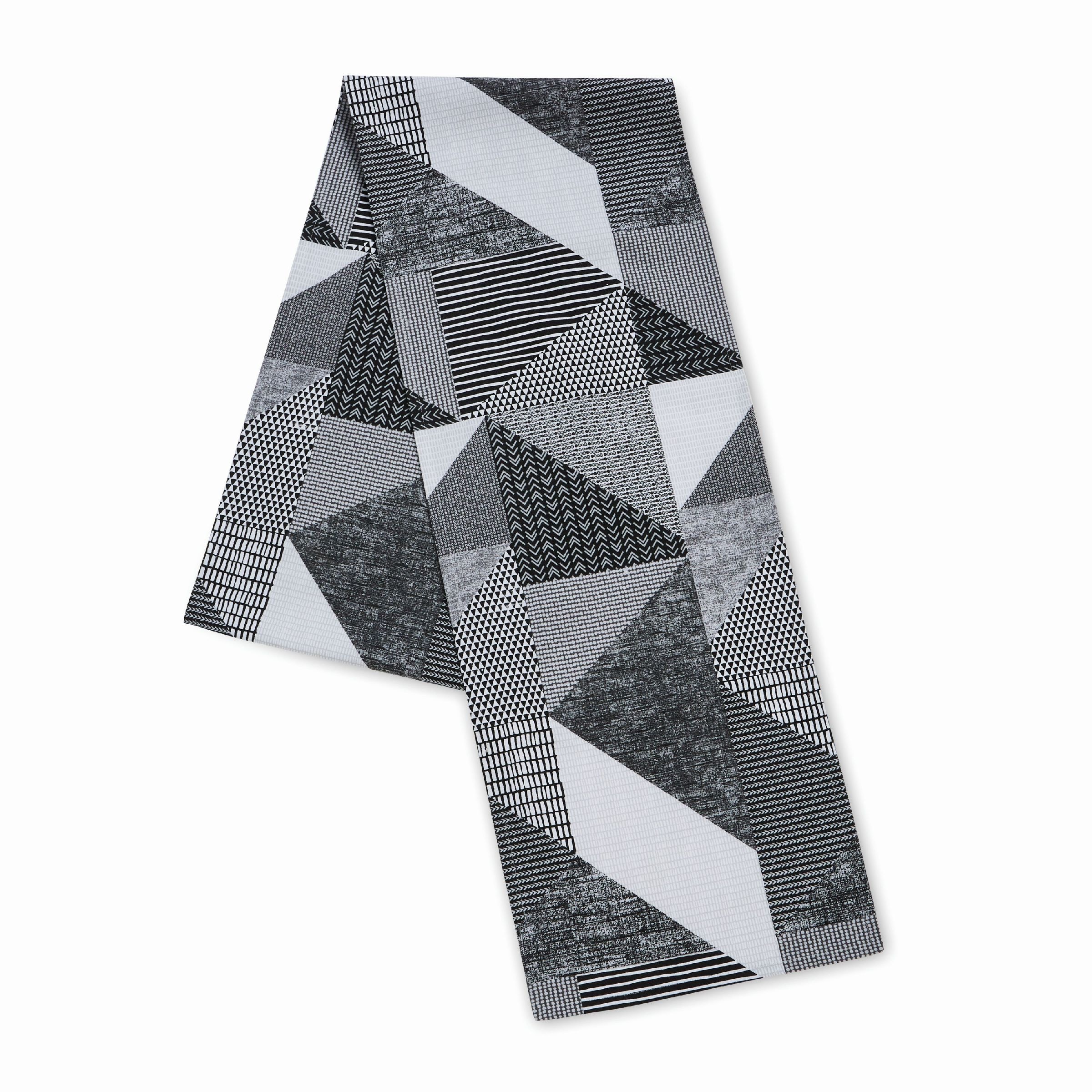 Catherine Lansfield 'Larsson Geo' 33cm x 220cm Table Runner in Grey | Size: 33 cm x 220 cm