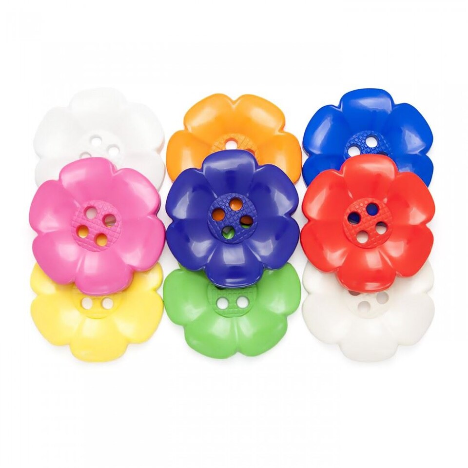 Minerva White Humongous Daisy Flower Buttons for Dressmaking - 63mm - per value pack of 25