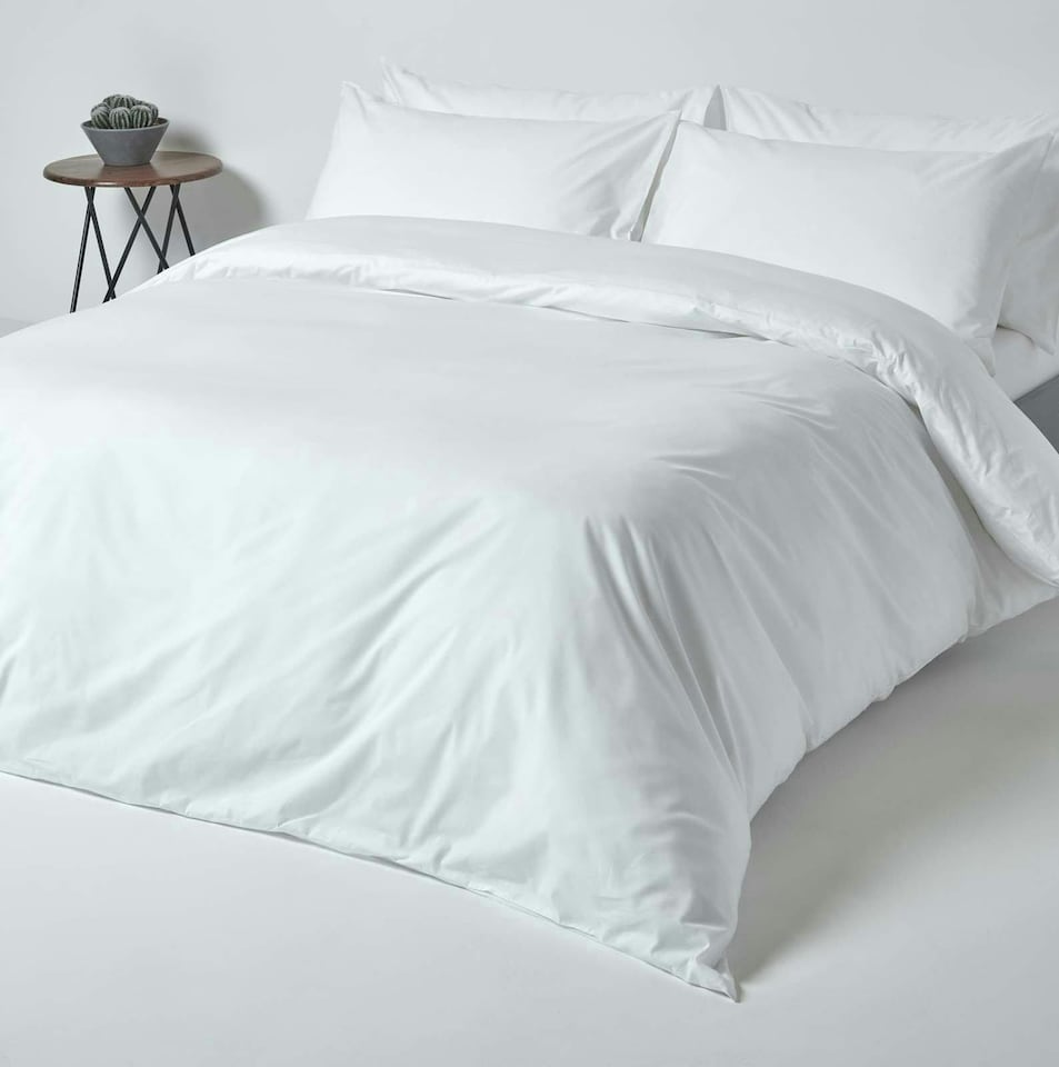 image 1 of Homescapes White Egyptian Cotton Fitted Sheet 200 TC, Double | White | Double