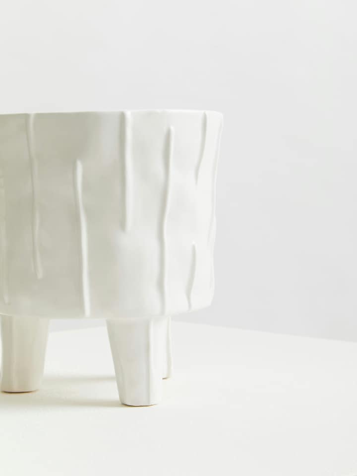 image 1 of Orsina Stylish Design White Large Planter, Lightweight Large Garden Flower Pot, Versatile Planter For  Plants
