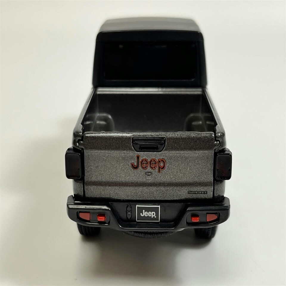 image 1 of Jeep Gladiator Dark Grey LHD 1:32 Scale Light & Sound Tayumo 32170025