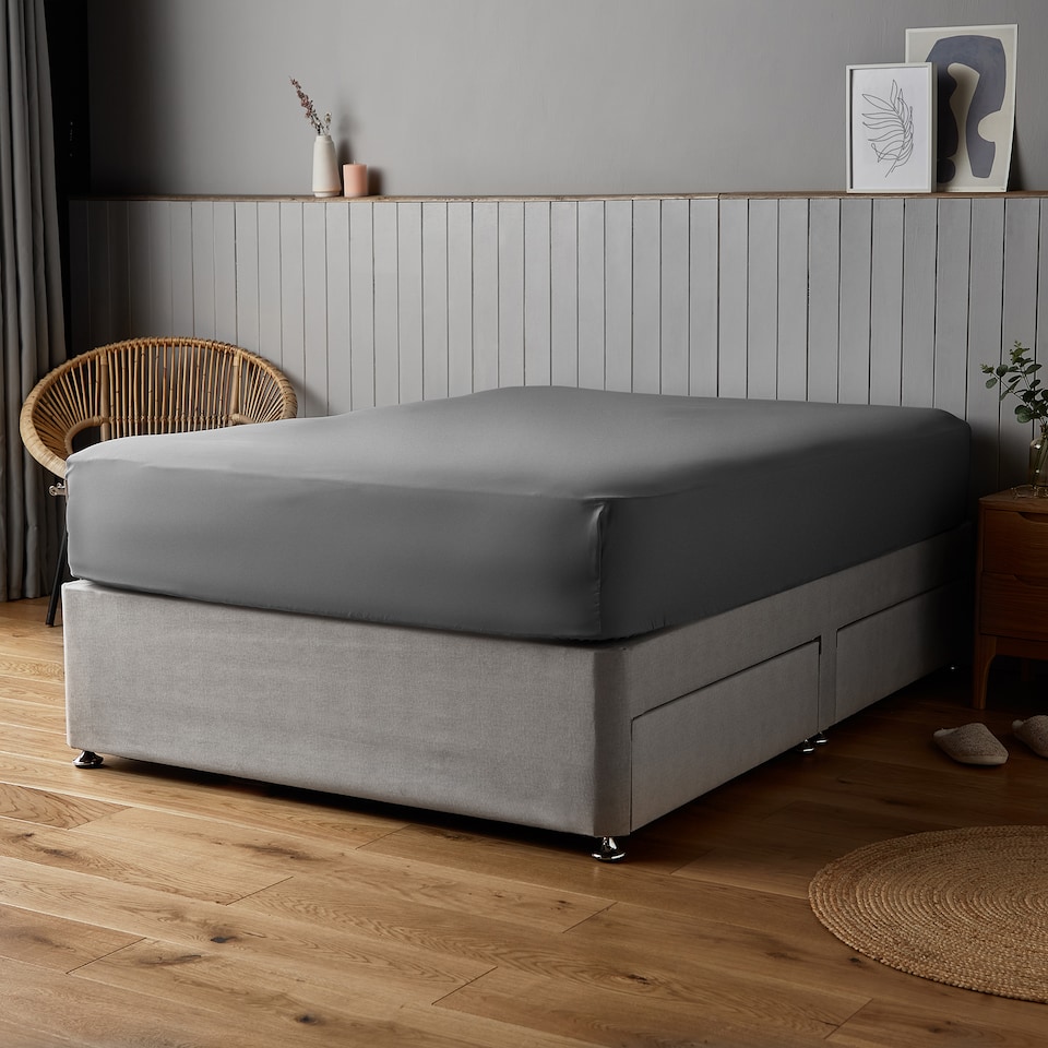 image 1 of Silentnight Supersoft Fitted Sheet, Charcoal