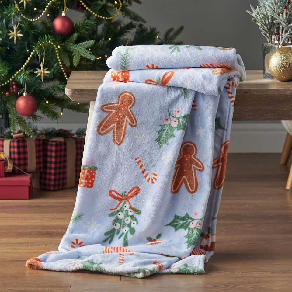 image 1 of Catherine Lansfield Christmas Gingerbread Cosy Fleece Blanket Throw