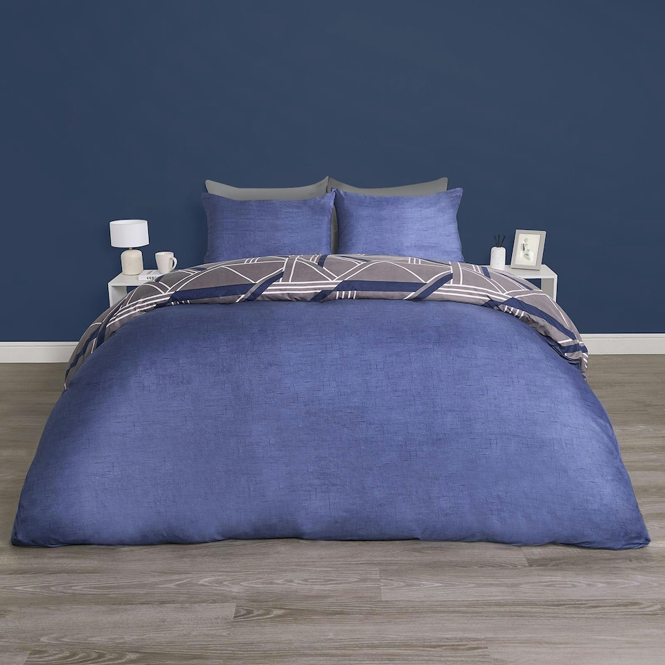 image 1 of OHS Abstract Geo Print Plain Reverse Duvet Cover and Pillowcase Bedding Set, Single - Grey