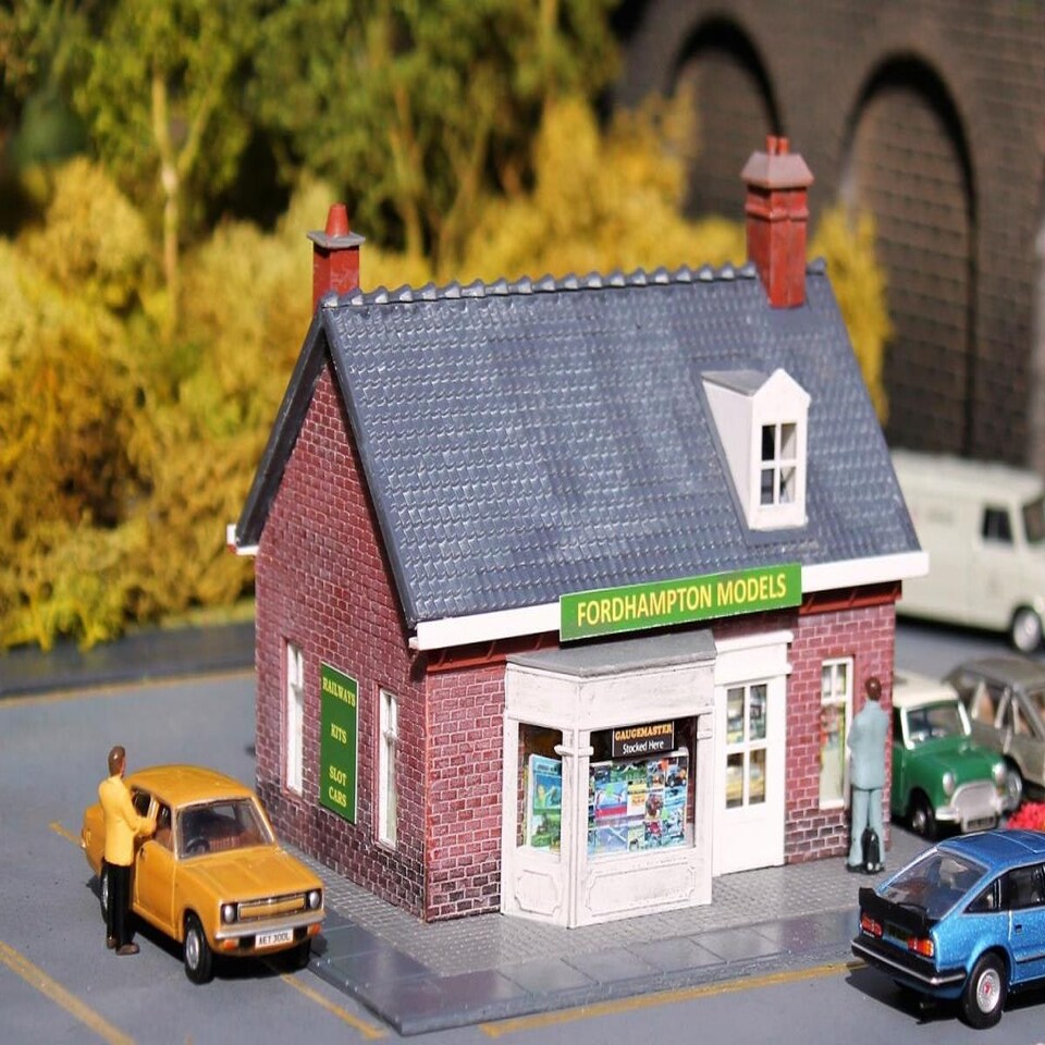 image 1 of GM Structures Fordhampton Model Shop