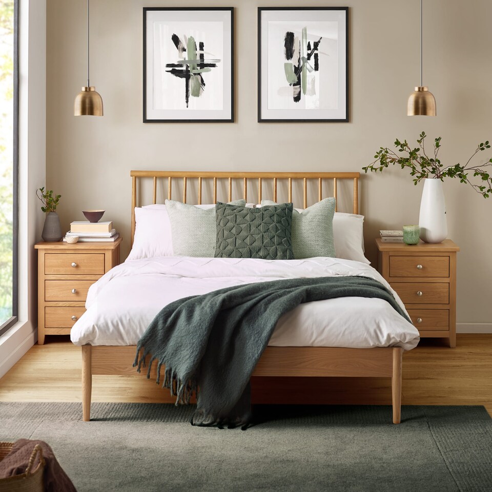 image 1 of Magnolia Oak Spindle Bed -  King (150cm)