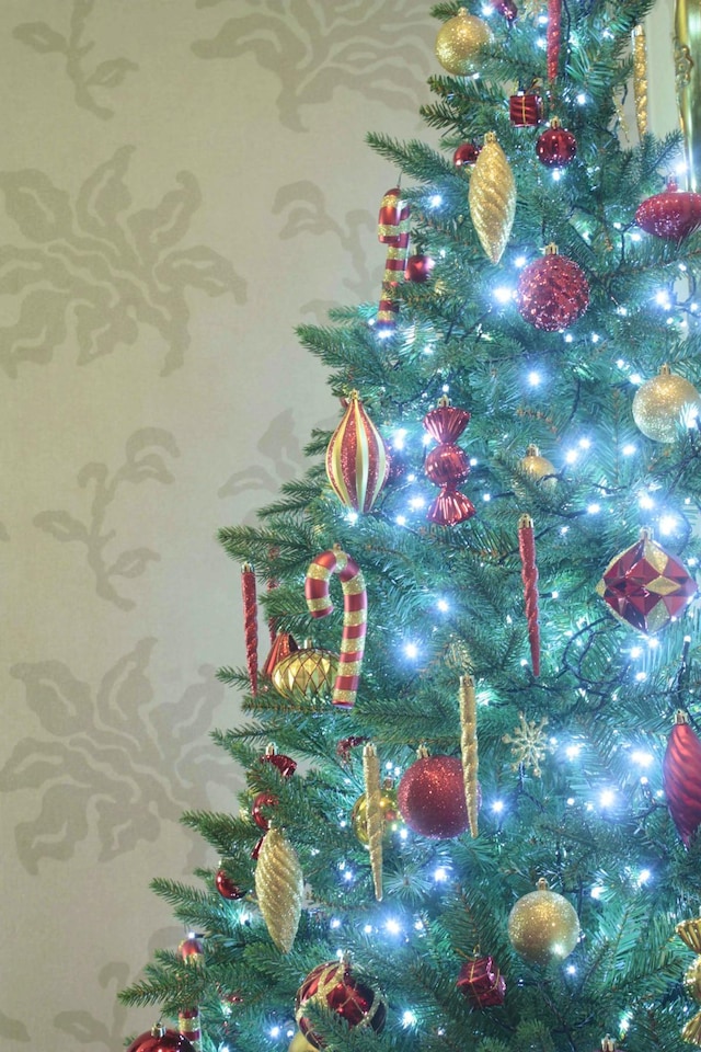image 1 of Christmas Tree World 4ft Woodland Pine Half Tree