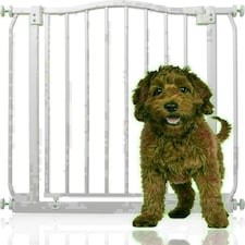 Bettacare Curved Top Dog Gate, 71cm - 80cm, Matt White, Pressure Fit Pet Gate for Dog and Puppy, Pet and Dog Barrier