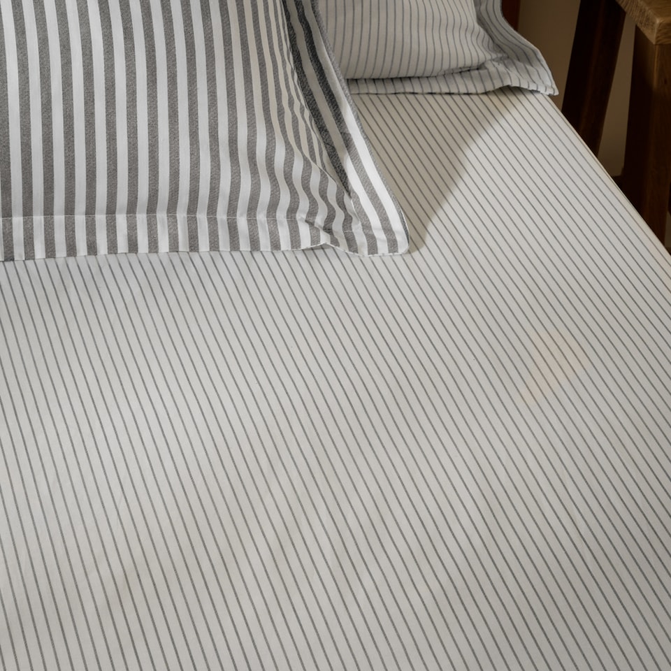 Yard Hebden Narrow Striped 100% Cotton Fitted Sheet